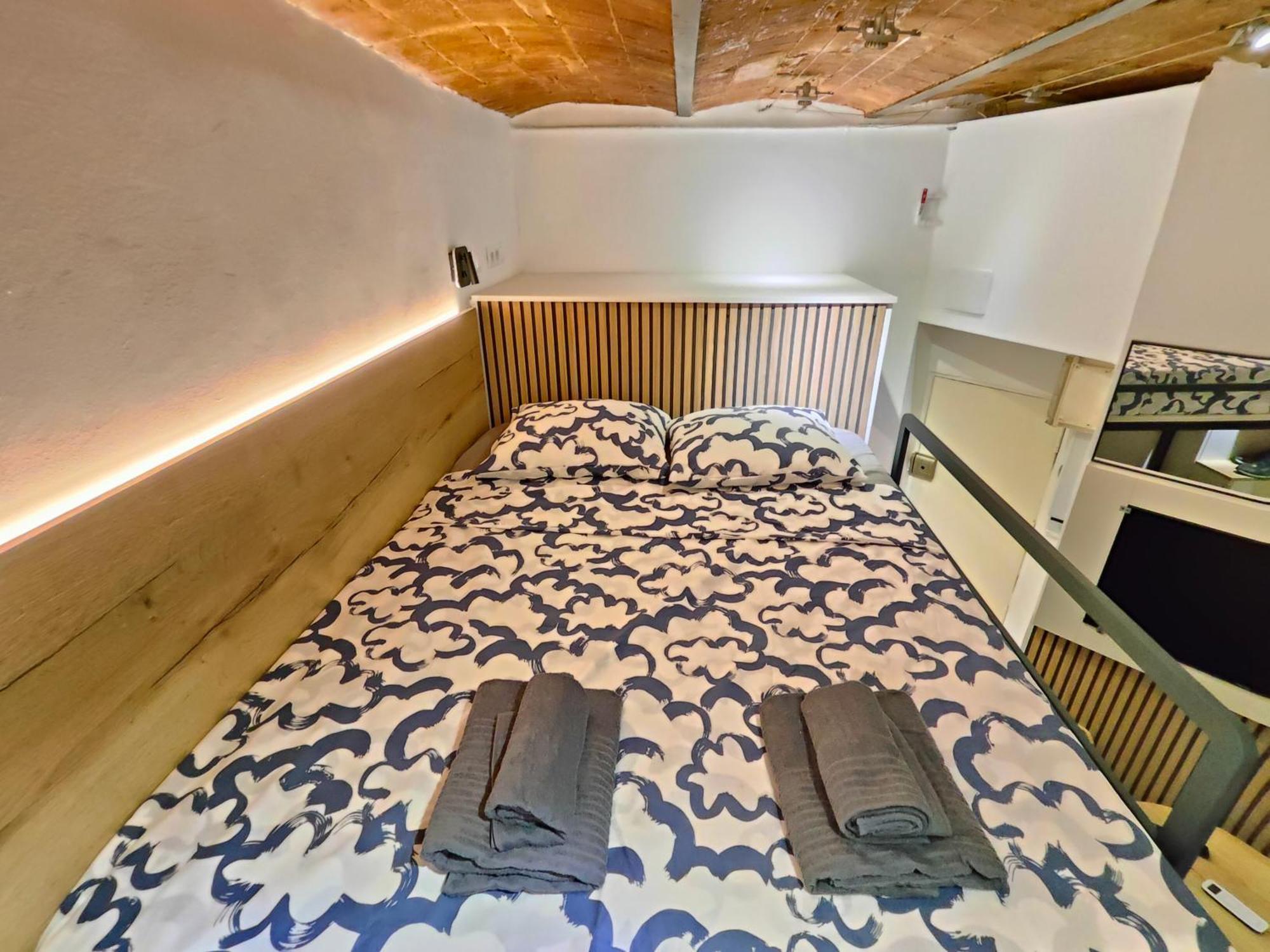 Moderno Estudio Sagrada Familia Барселона Экстерьер фото